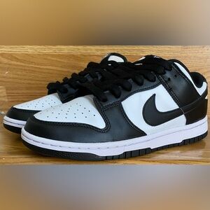 Nike Panda dunks